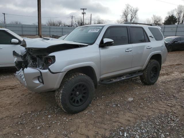 Obraz 1 z 2020 TOYOTA 4RUNNER SR5/SR5 PREMIUM 2020 z VIN JTEBU5JR7L5752398