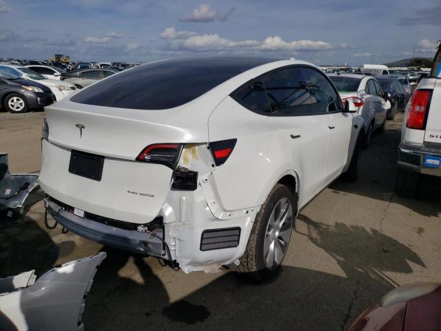 Obraz 3 z 2022 TESLA MODEL Y  2022 z VIN 7SAYGDEE8NF572696