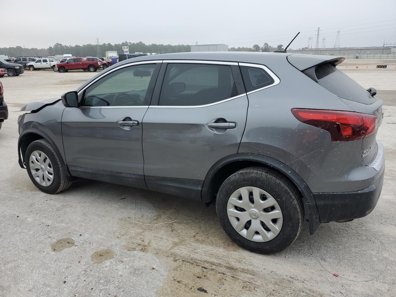 Image 2 of 2019 NISSAN ROGUE SPORT S 2019 with VIN JN1BJ1CP7KW524382