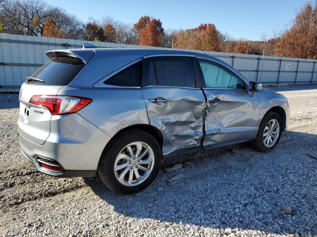 Obraz 3 z 2016 ACURA RDX TECHNOLOGY 2016 z VIN 5J8TB3H59GL006950