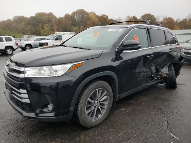 Image 1 of 2019 TOYOTA HIGHLANDER SE 2019 with VIN 5TDJZRFH8KS619246