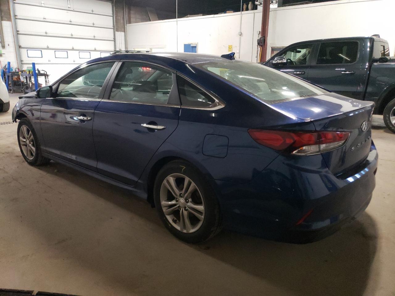 Изображение 2 2018 HYUNDAI SONATA SPORT 2018 с VIN 5NPE34AF0JH644559