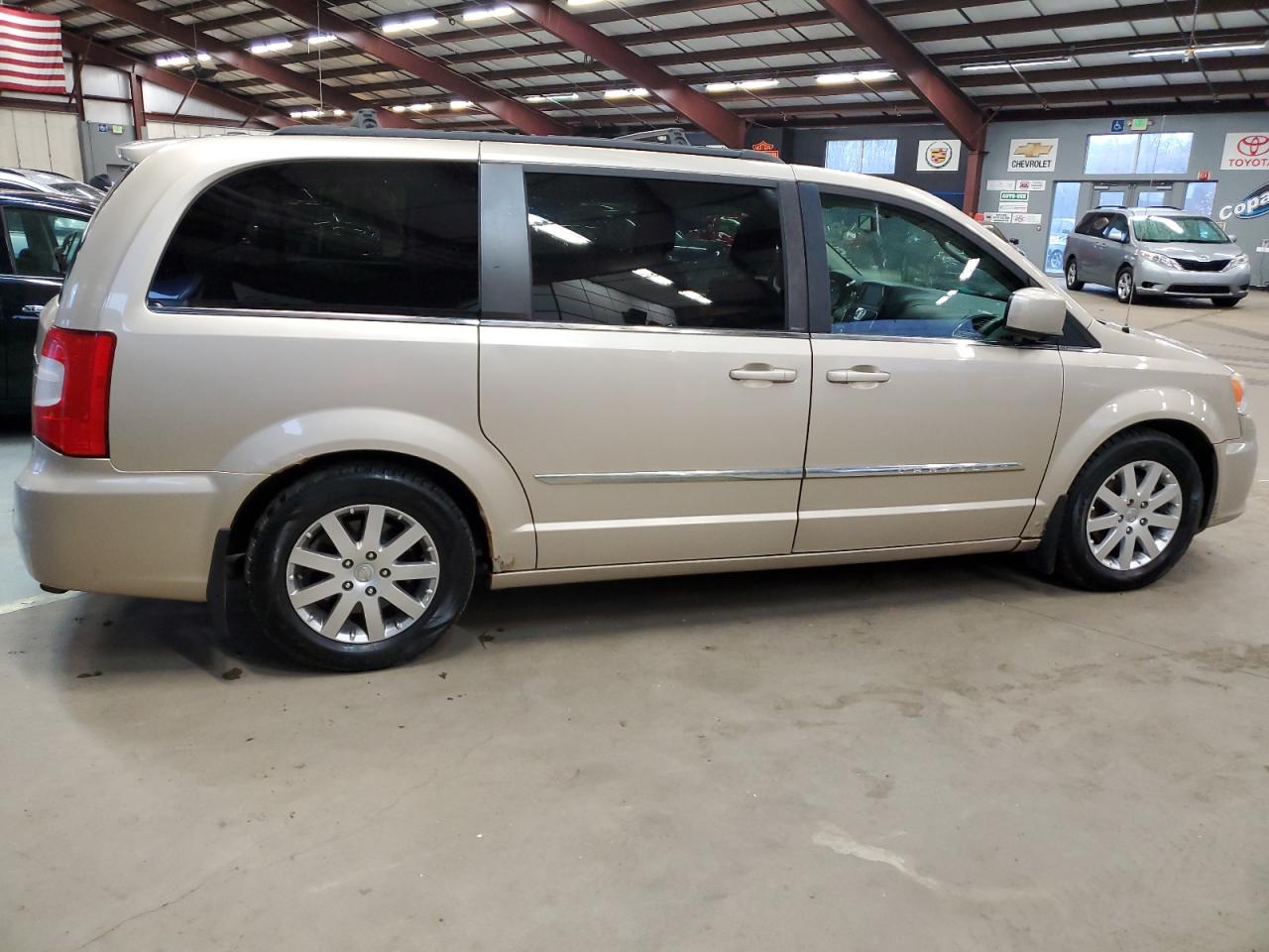 Obraz 3 z 2012 CHRYSLER TOWN & COUNTRY TOURING 2012 z VIN 2C4RC1BG1CR376294