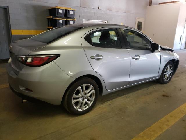 Obraz 3 z 2017 TOYOTA YARIS IA  2017 z VIN 3MYDLBYV7HY191424