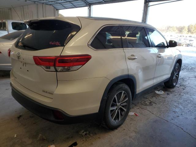 Image 3 of 2019 TOYOTA HIGHLANDER SE 2019 with VIN 5TDJZRFH0KS565277
