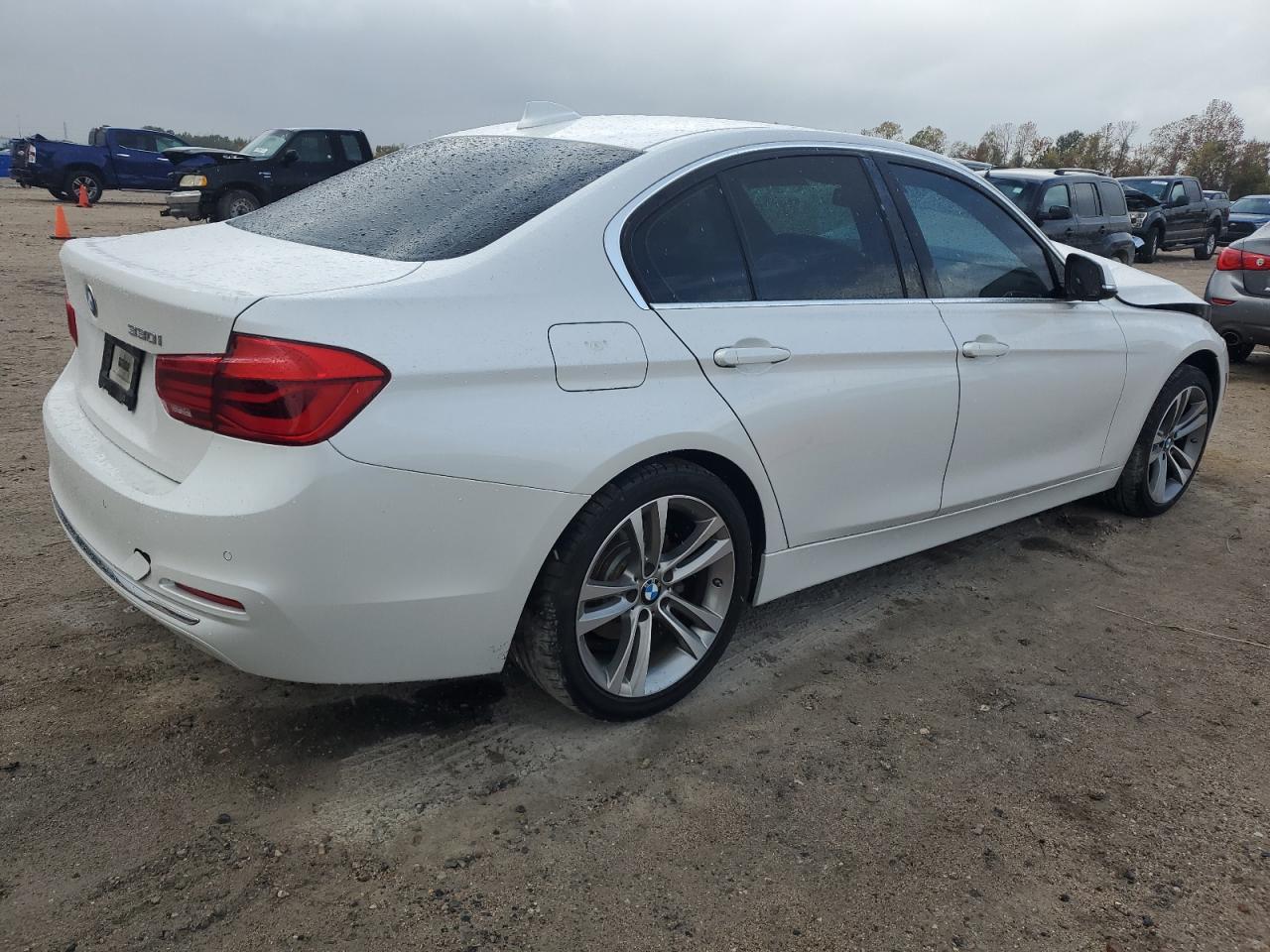 Image 3 of 2018 BMW 330 I 2018 with VIN WBA8B9C57JEE83144