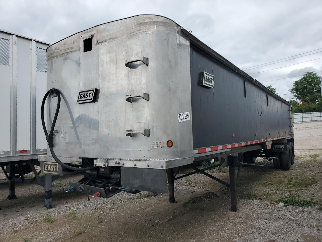 Изображение 2 2005 ESBF TRAILER 2005 с VIN 1E1F9U2885RM35776