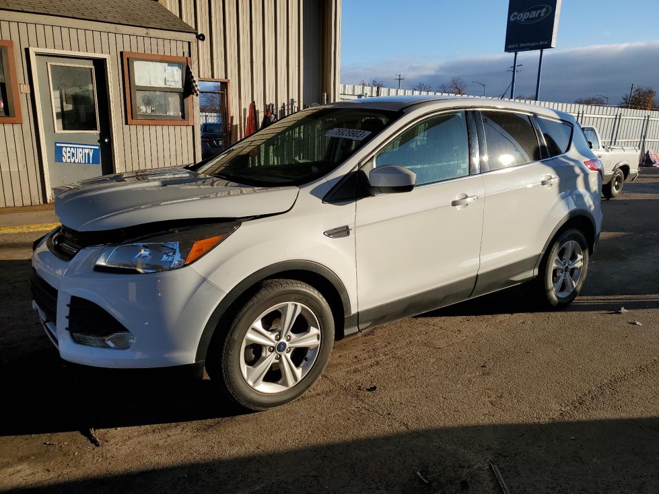 Image 1 of 2015 FORD ESCAPE SE 2015 with VIN 1FMCU0GX8FUB92432
