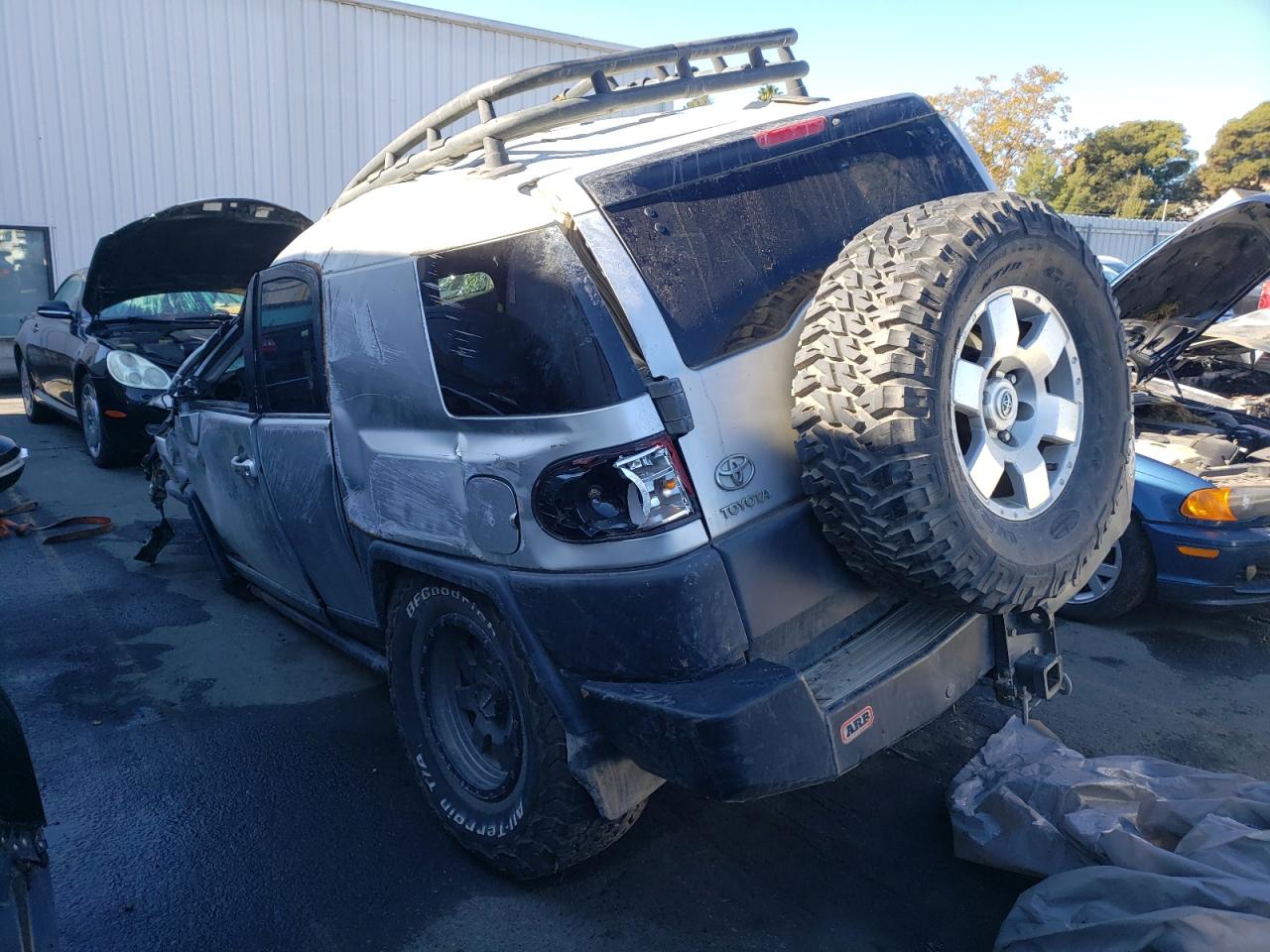 Image 3 of 2007 TOYOTA FJ CRUISER  2007 with VIN JTEBU11F770009404