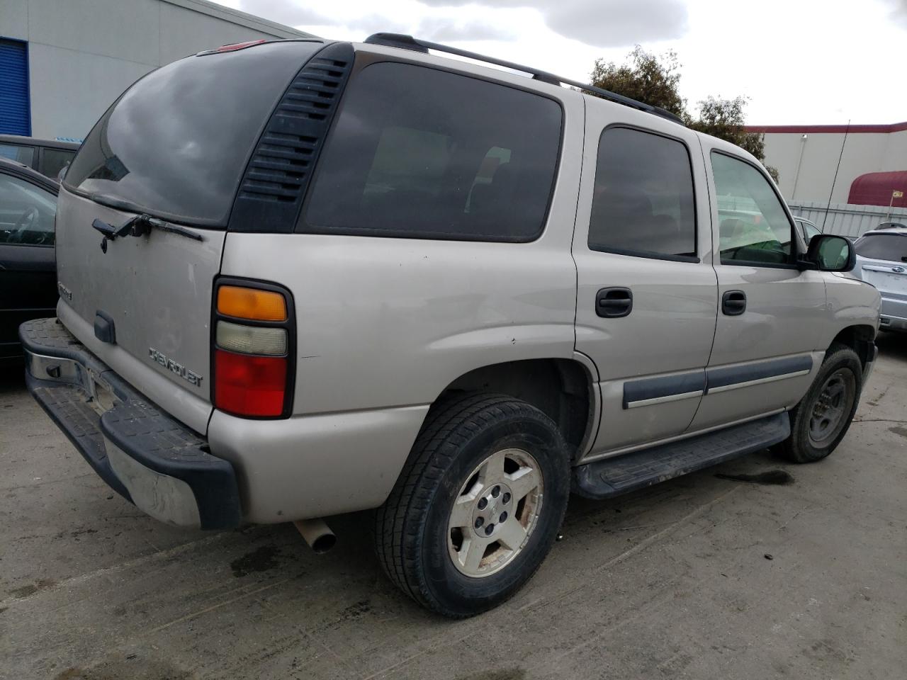 Изображение 3 2004 CHEVROLET TAHOE K1500 2004 с VIN 1GNEK13V54J191029