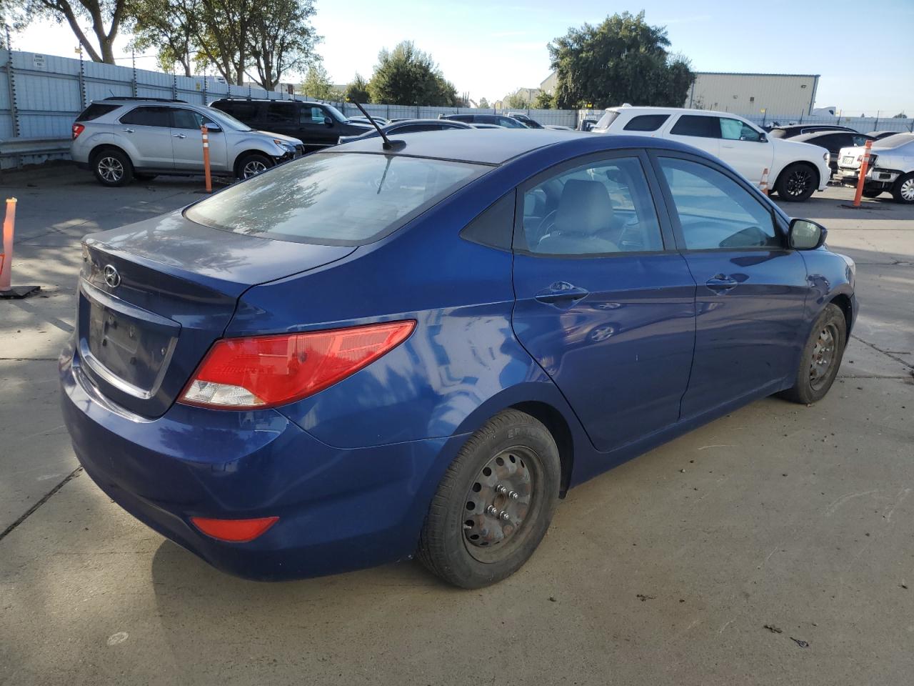 Image 3 of Hyundai Accent Se 2016 with VIN KMHCT4AE1GU998034