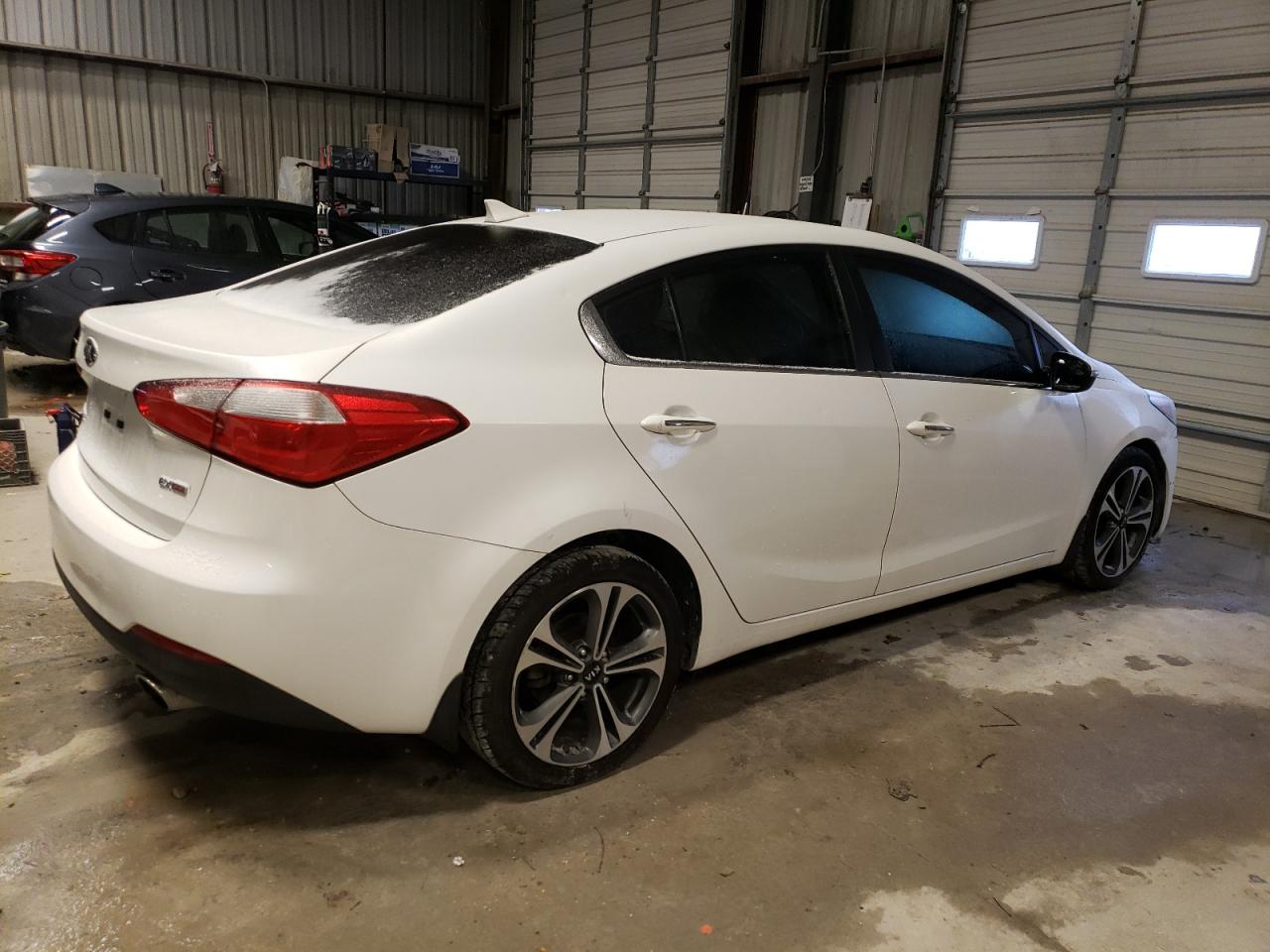 Image 3 of 2016 KIA FORTE EX 2016 with VIN KNAFZ4A87G5505040
