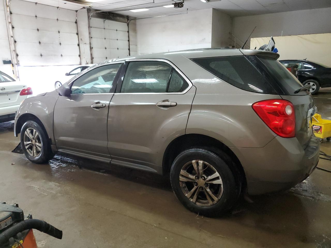Изображение 2 2010 CHEVROLET EQUINOX LS 2010 с VIN 2CNALBEW1A6213256