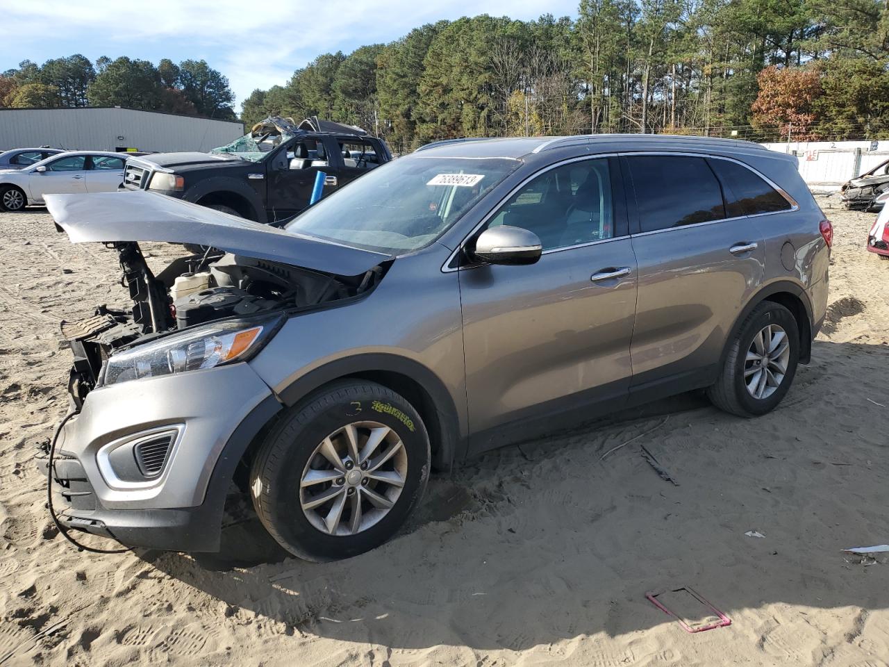 Image 1 of 2018 KIA SORENTO LX 2018 with VIN 5XYPG4A3XJG351956