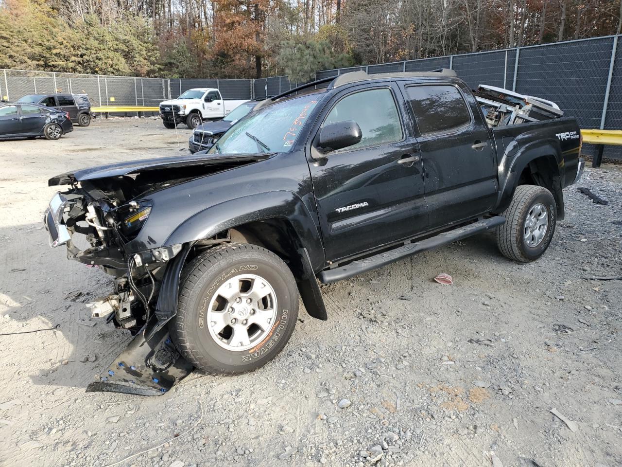 Image 1 of 2014 TOYOTA TACOMA DOUBLE CAB 2014 with VIN 3TMLU4EN0EM146478