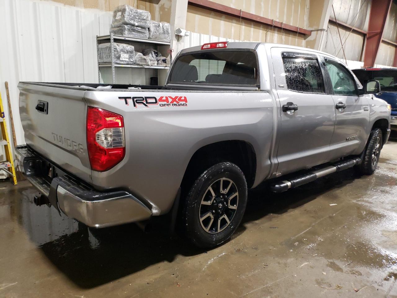 Obraz 3 z 2015 TOYOTA TUNDRA CREWMAX SR5 2015 z VIN 5TFDY5F1XFX454795