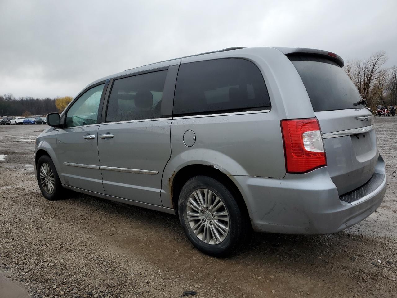 Image 2 of 2014 CHRYSLER TOWN & COUNTRY TOURING L 2014 with VIN 2C4RC1CG2ER108517