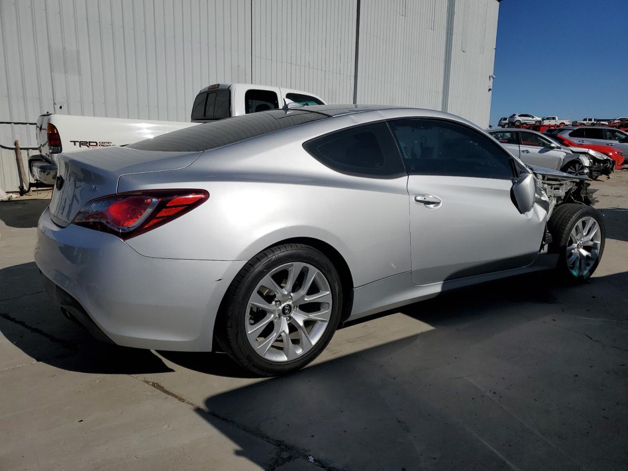Image 3 of 2015 HYUNDAI GENESIS COUPE 3.8L 2015 with VIN KMHHT6KJ3FU127325