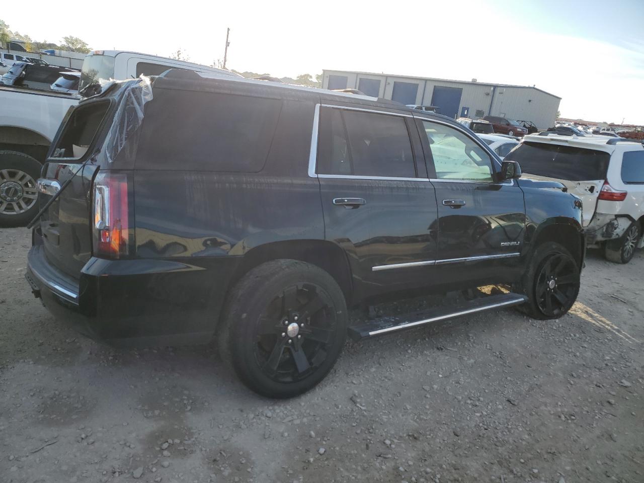 Изображение 3 2016 GMC YUKON DENALI 2016 с VIN 1GKS1CKJ0GR247784
