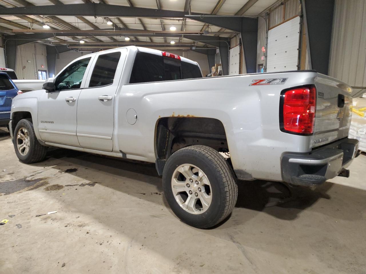 Image 2 of 2016 CHEVROLET SILVERADO K1500 LT 2016 with VIN 1GCVKREC7GZ373534