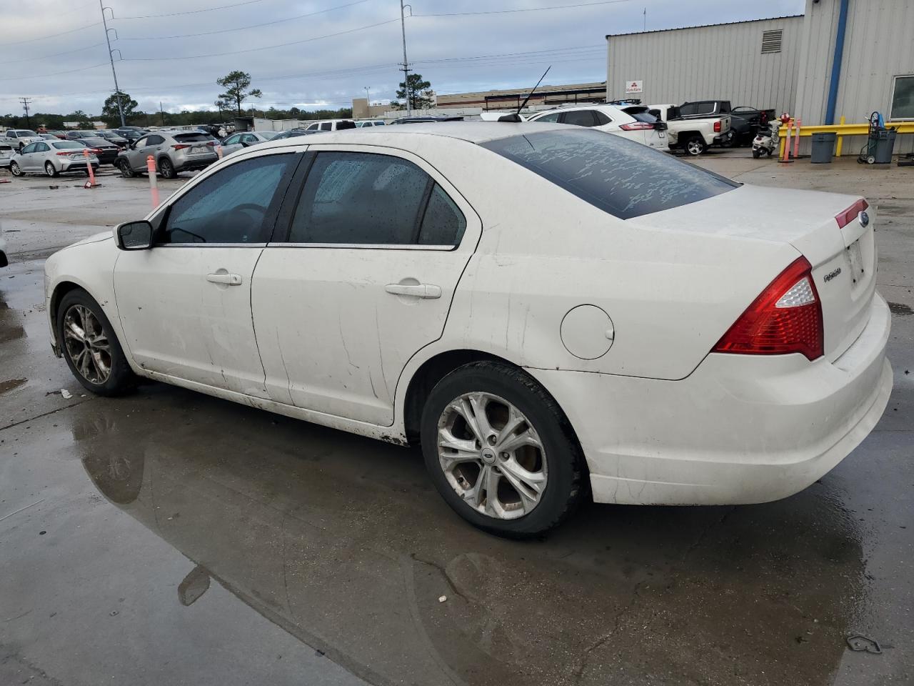 Image 2 of 2012 FORD FUSION SE 2012 with VIN 3FAHP0HA8CR380548