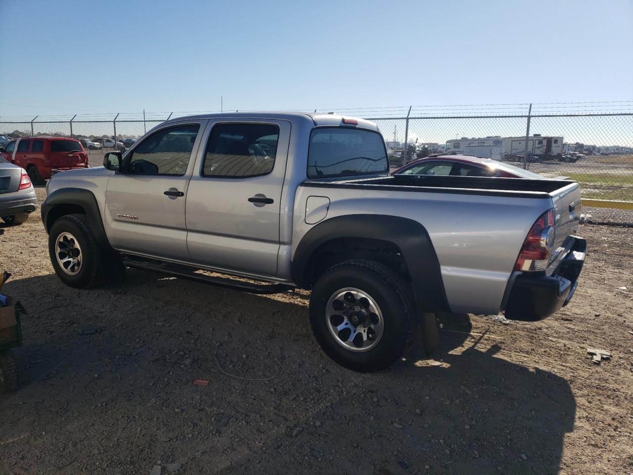 Image 2 of 2010 TOYOTA TACOMA DOUBLE CAB PRERUNNER 2010 with VIN 3TMJU4GN1AM096995