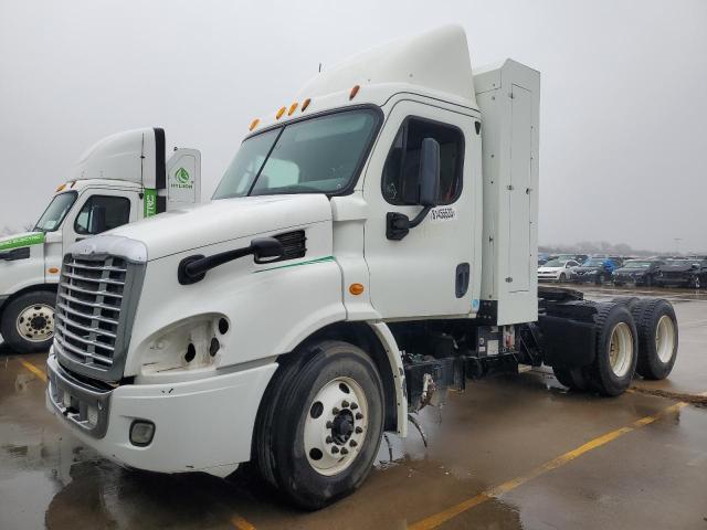 Изображение 2 2014 Freightliner Cascadia 2014 с VIN 1FUJGBD91ELFT5473
