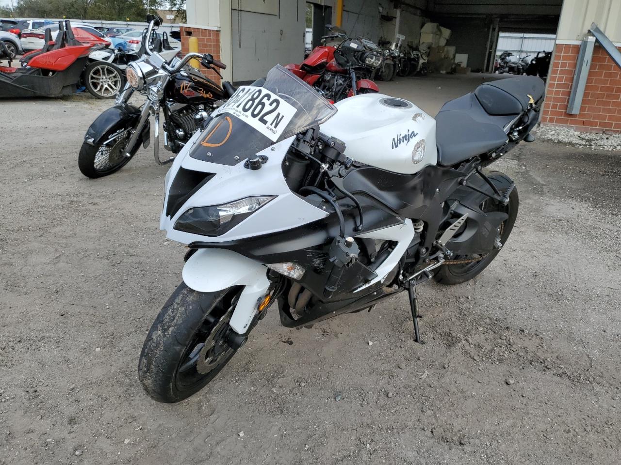 Image 2 of 2014 KAWASAKI ZX636 F 2014 with VIN JKBZXJF14EA003032