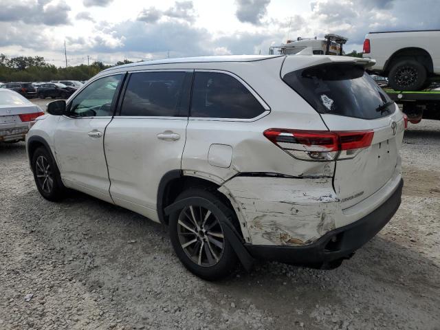 Image 2 of 2017 TOYOTA HIGHLANDER SE 2017 with VIN 5TDJZRFH3HS372629
