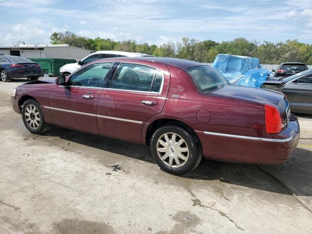 Image 2 of 2007 LINCOLN TOWN CAR SIGNATURE LIMITED 2007 with VIN 1LNHM82V67Y629820