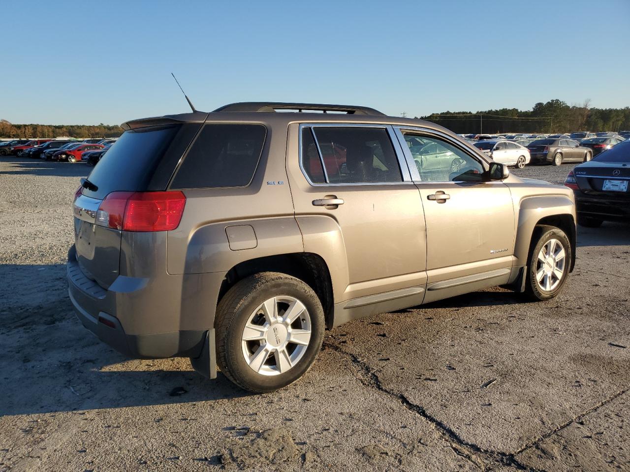 Image 3 of 2012 GMC TERRAIN SLE 2012 with VIN 2GKALSEK6C6392998