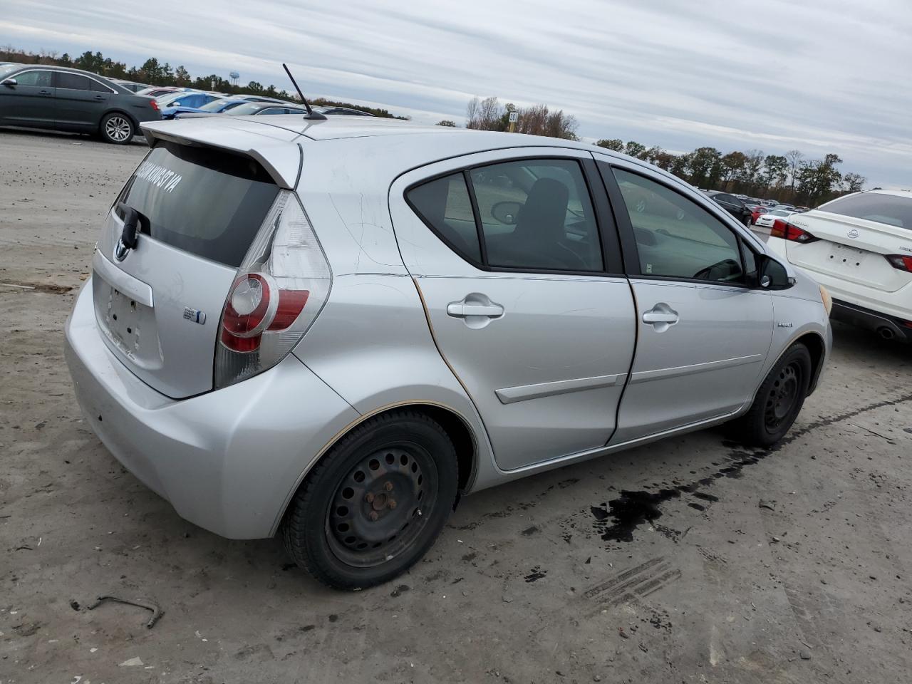 Изображение 3 2012 TOYOTA PRIUS C  2012 с VIN JTDKDTB35C1507173