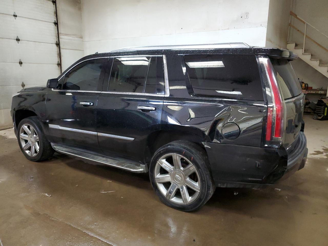 Изображение 2 2015 CADILLAC ESCALADE  2015 с VIN 1GYS4AKJ4FR210642