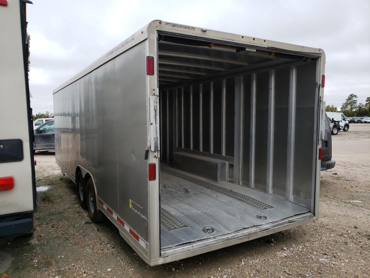 Image 3 of 2015 FEATHERLITE MFG INC ALL MODELS 2015 with VIN 4FGA42427FC138071