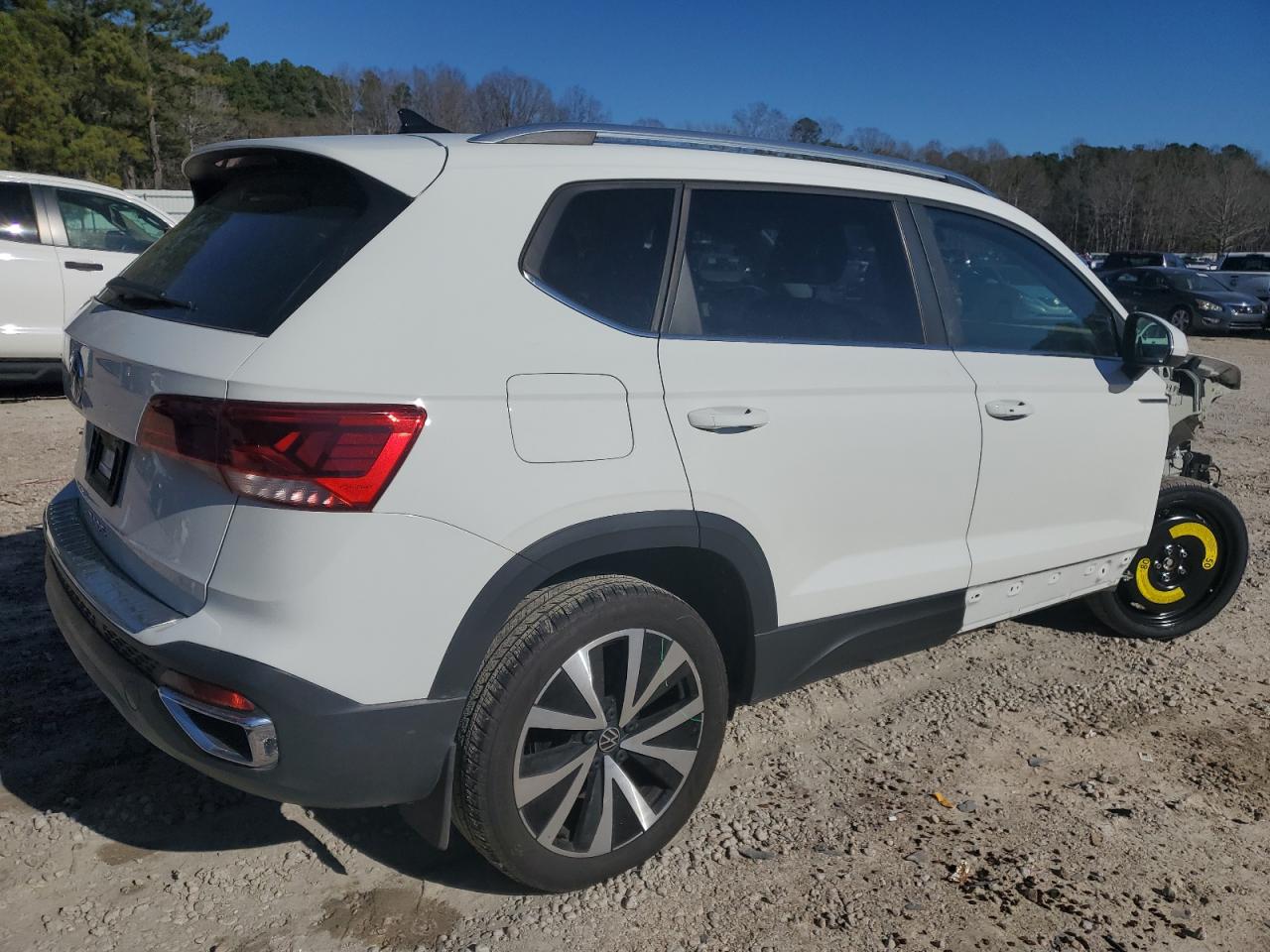 Image 3 of 2023 VOLKSWAGEN TAOS SE 2023 with VIN 3VVEX7B29PM334979