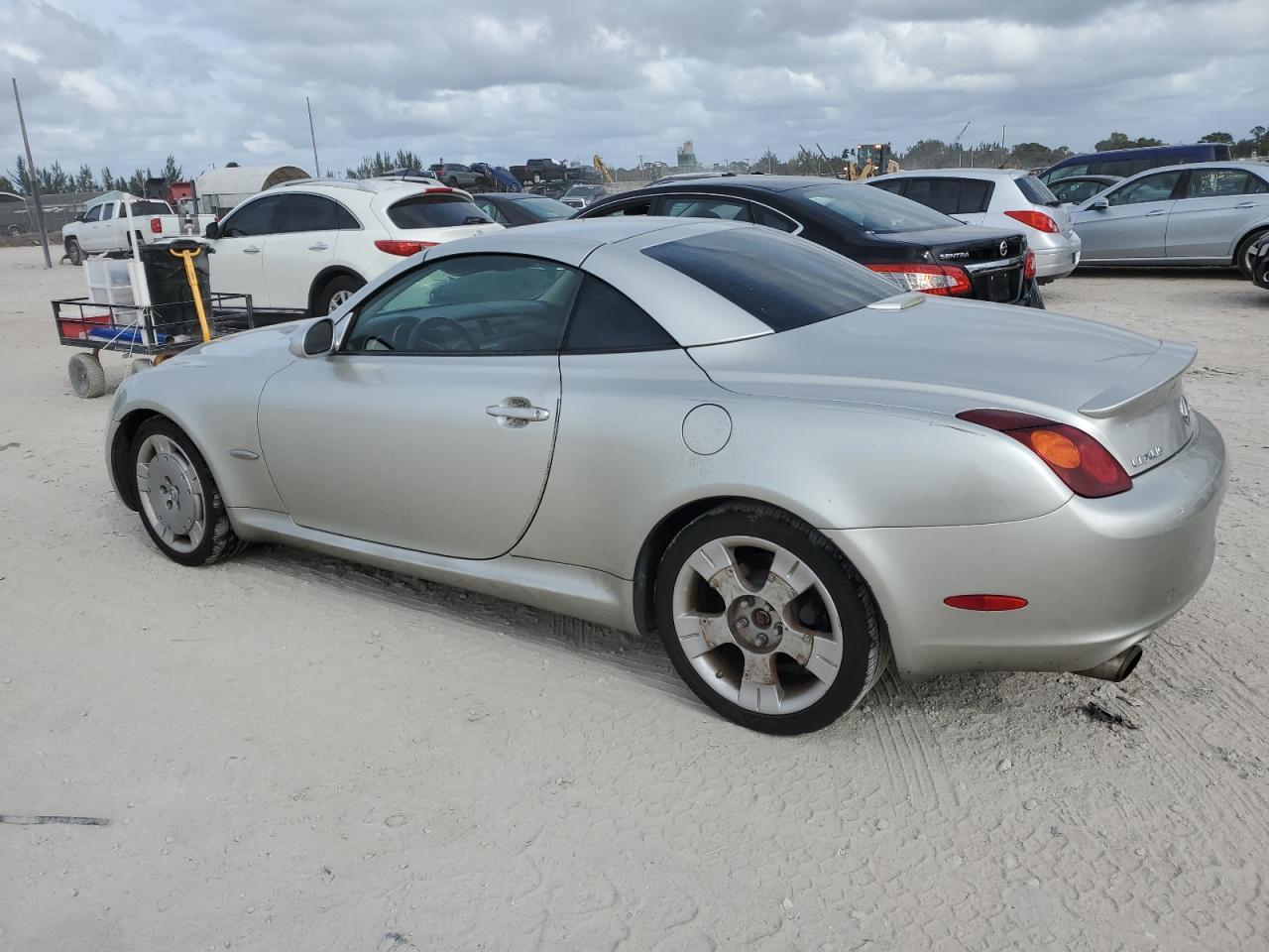 Image 2 of 2004 LEXUS SC 430 2004 with VIN JTHFN48Y640050791