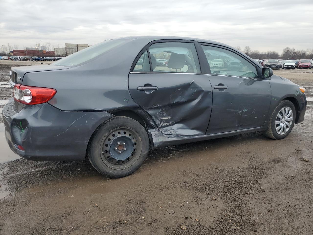 Obraz 3 z 2013 TOYOTA COROLLA BASE 2013 z VIN 2T1BU4EE3DC924615
