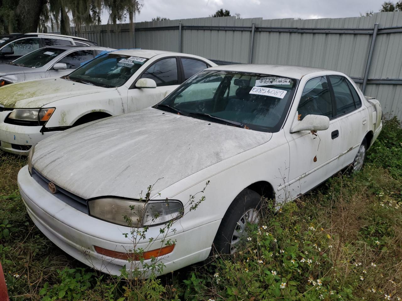 Obraz 2 z 1993 TOYOTA CAMRY LE 1993 z VIN 4T1SK12E0PU215734