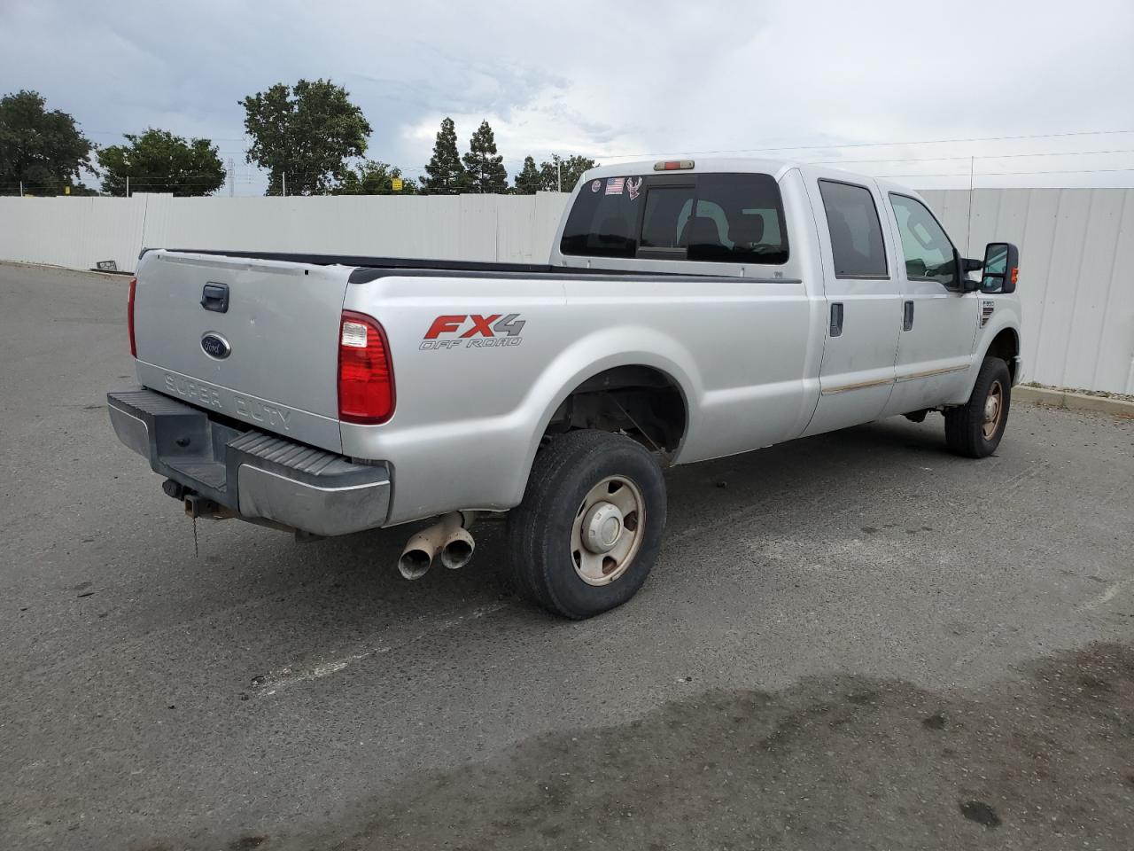 Image 3 of Ford F350 Super Duty 2010 with VIN 1FTSW3BR3AEA56023