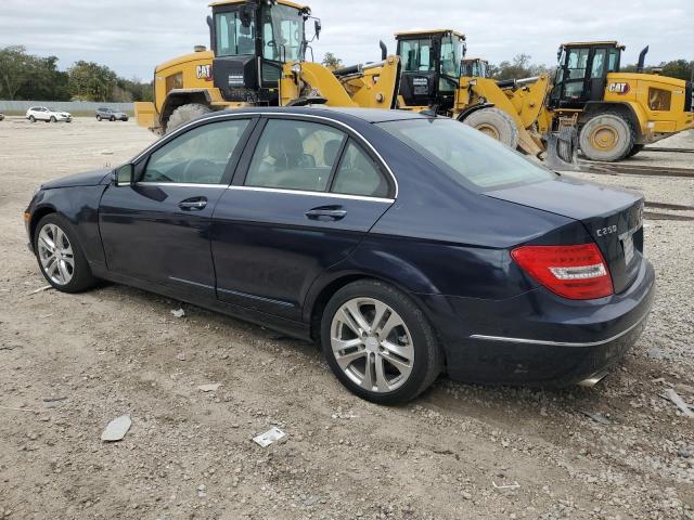 Obraz 2 z 2014 MERCEDES-BENZ C 250 2014 z VIN WDDGF4HB0EA957813