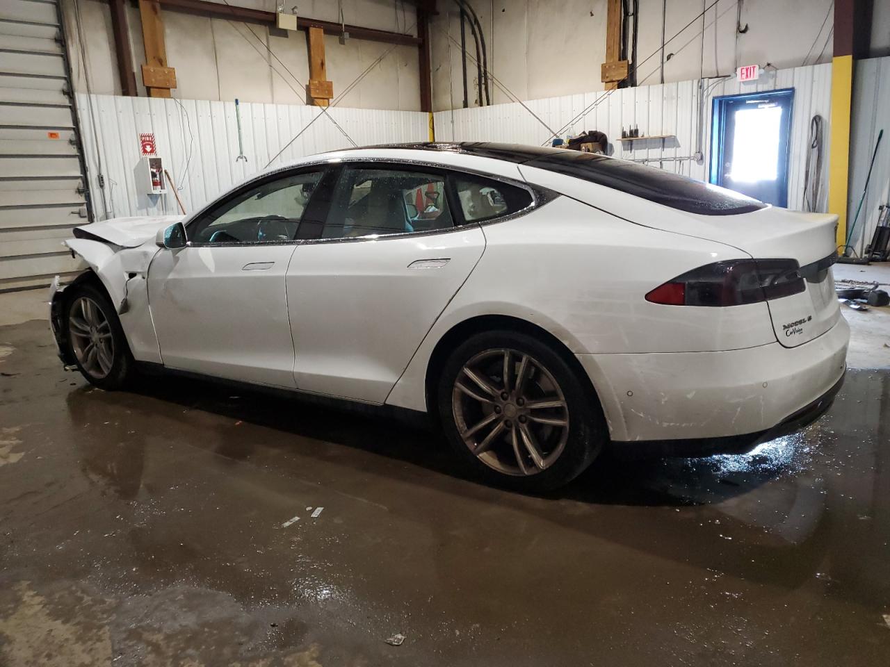 Image 2 of 2015 TESLA MODEL S  2015 with VIN 5YJSA1E22FF116333