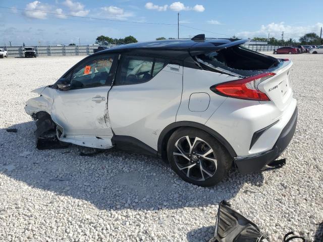Obraz 2 z 2020 TOYOTA C-HR XLE 2020 z VIN NMTKHMBX3LR115467