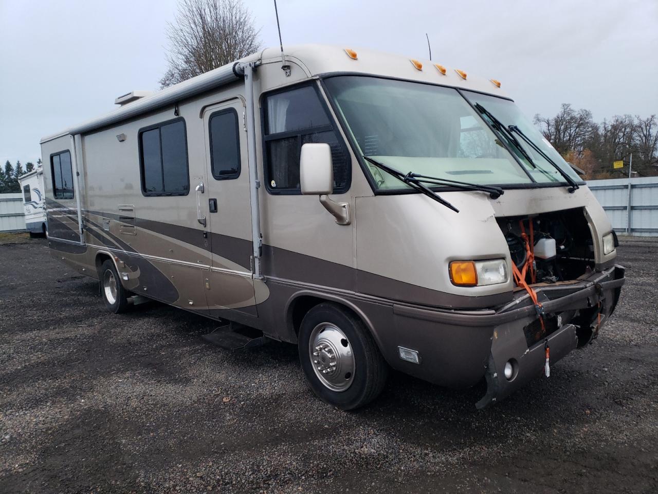 Image 1 of 2005 WORKHORSE CUSTOM CHASSIS MOTORHOME CHASSIS P3500 2005 with VIN 5B4LP57G053399514