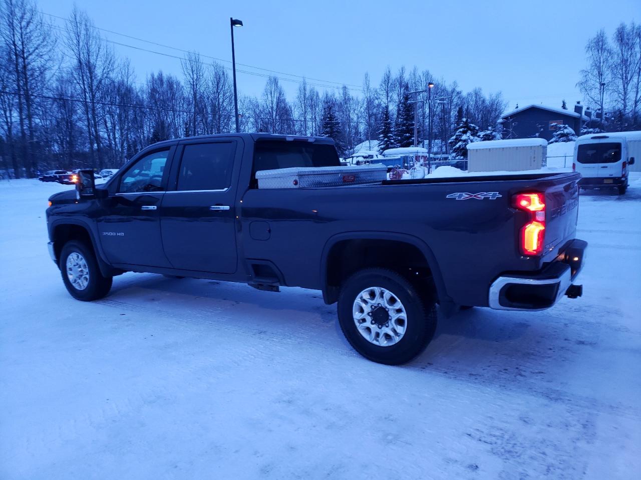 Image 3 of 2020 CHEVROLET SILVERADO K3500 LTZ 2020 with VIN 1GC4YUE79LF158085