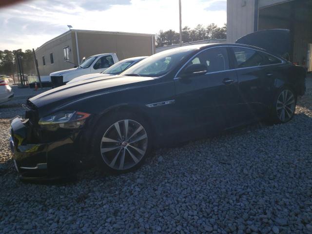 Obraz 1 z 2018 JAGUAR XJ R - SPORT 2018 z VIN SAJWA1C76J8W15792