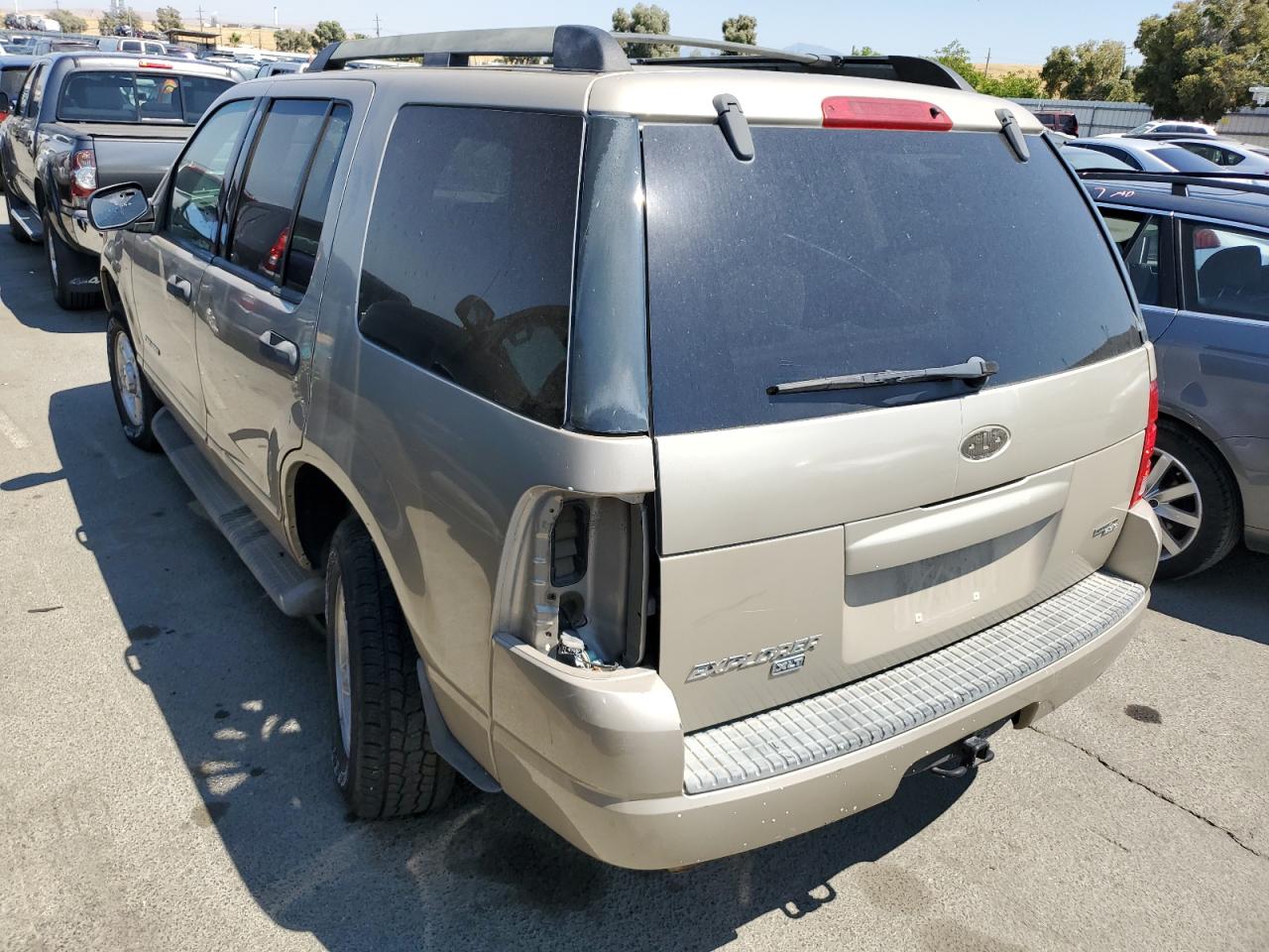 Изображение 2 2005 FORD EXPLORER XLT 2005 с VIN 1FMZU73K85ZA31058