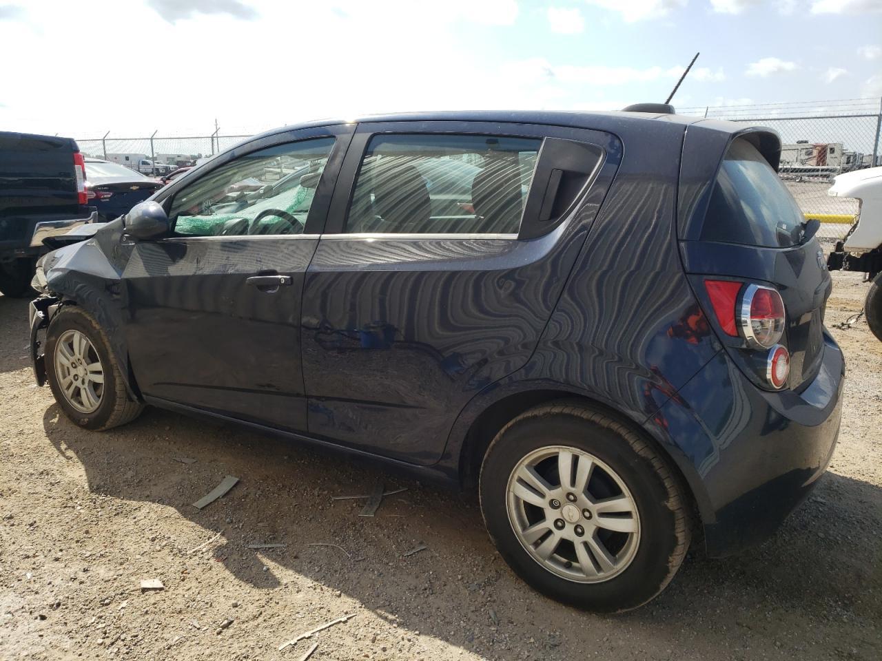 Obraz 2 z 2015 CHEVROLET SONIC LT 2015 z VIN 1G1JC6SH4F4135882