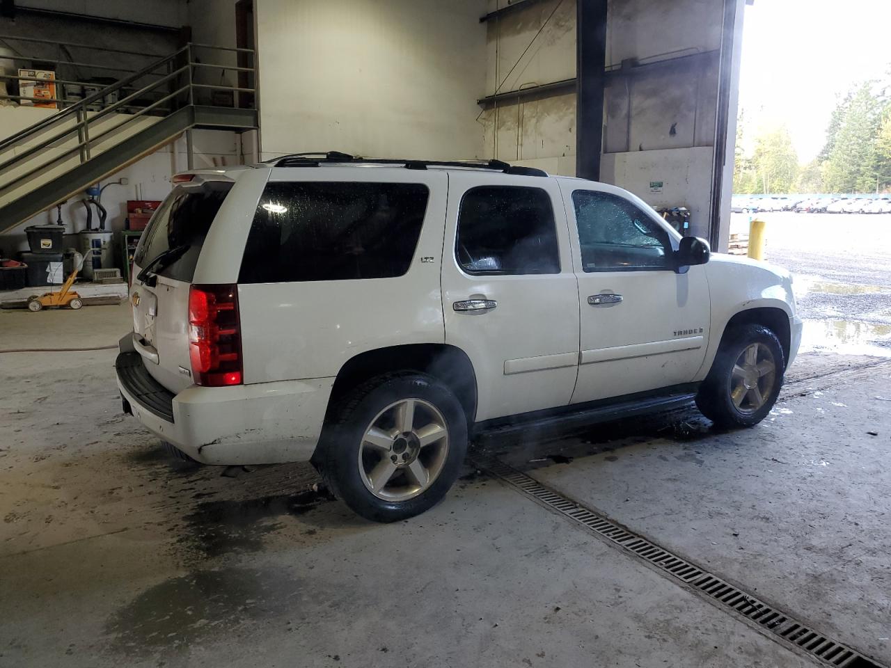 Image 3 of 2007 CHEVROLET TAHOE K1500 2007 with VIN 1GNFK13087R290829