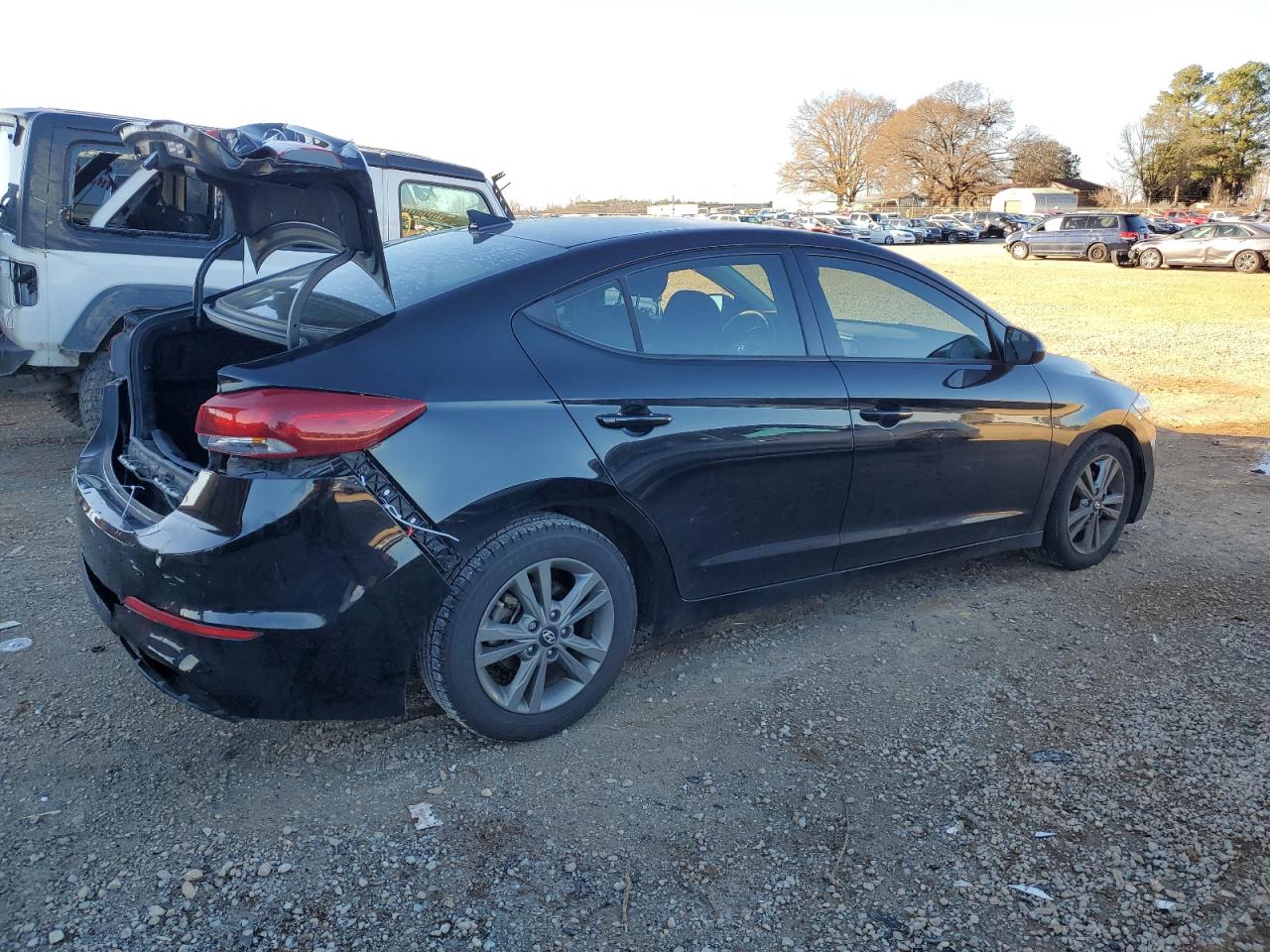 Изображение 3 2018 HYUNDAI ELANTRA SEL 2018 с VIN 5NPD84LF3JH392400