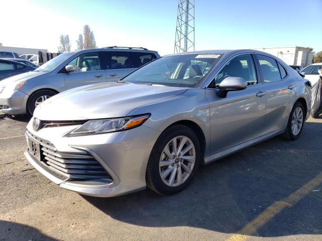 Изображение 1 2022 TOYOTA CAMRY LE 2022 с VIN 4T1C11AK3NU673201